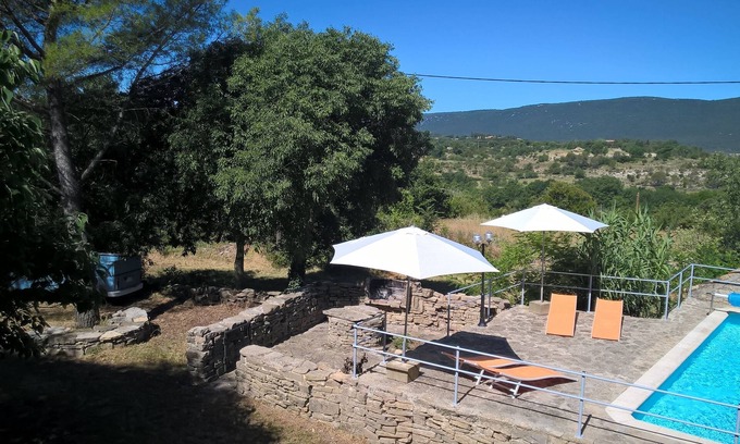 Pompignan Maison | Mas provençal avec piscine dans un domaine de 4 ha au milieu de la garigue