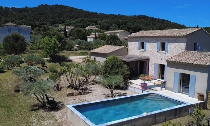 Saint-Nazaire Autre | Villa provençale "Les Oliviers", piscine privée & terrain clos.