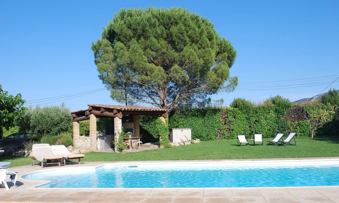 Maubec Villa | Villa provençale, parc Lubéron