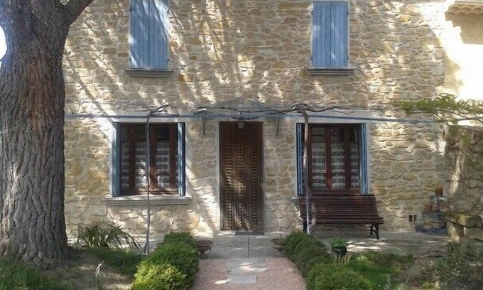 Orange Cottage | Provence, Maison en pierres, Terrasse et Jardin Ombragés