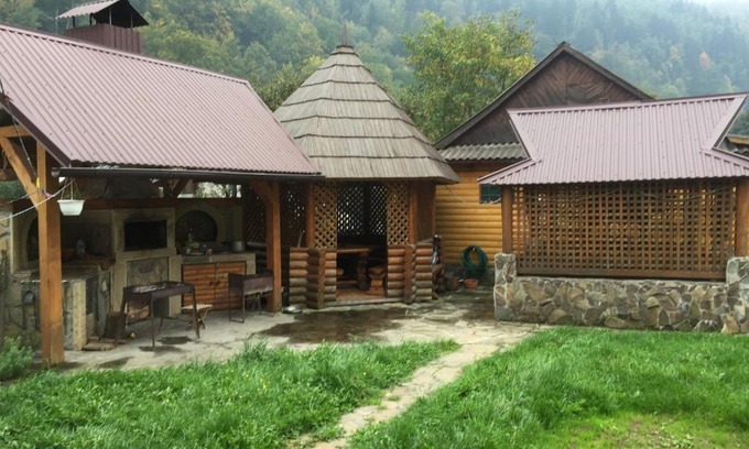 Yaremche Cabine | Pryvatna sadyba Svitanok