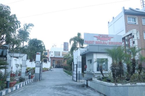 Una Hôtel | Pt Moolraj Residency