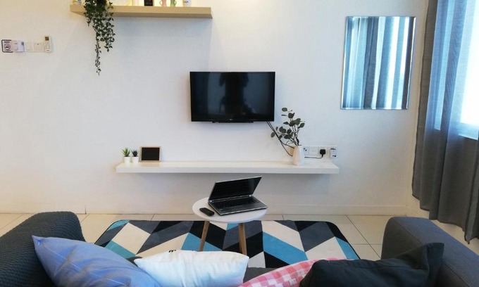 Bandar Puchong Jaya Appartement | Puchong Skypod Residence, 1-4pax unit, Walking Distance to IOI Mall, 10min Drive to Sunway
