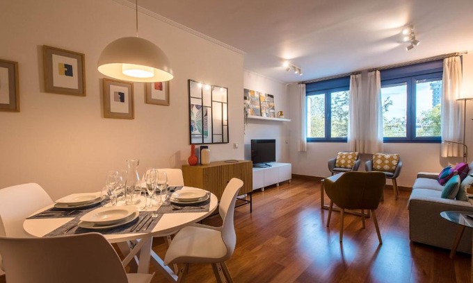 San Bernardo Appartement | Puerta del Príncipe - Free Parking