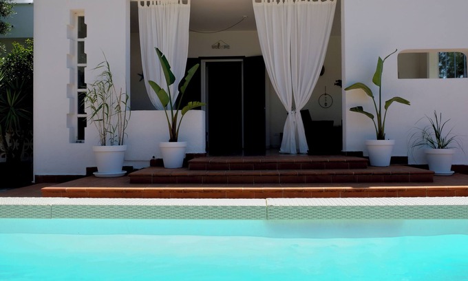 Capitolo Villa | PUGLIAMANDIA: a "relaxing" vacation among ancient olive trees and crystal clear sea!