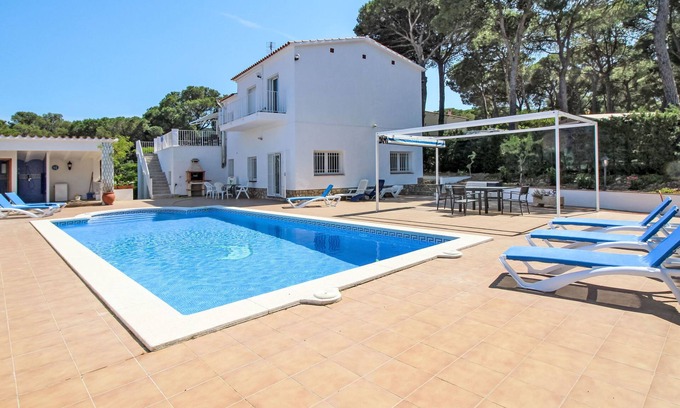 Pals Maison | Puig Vermell by Interhome