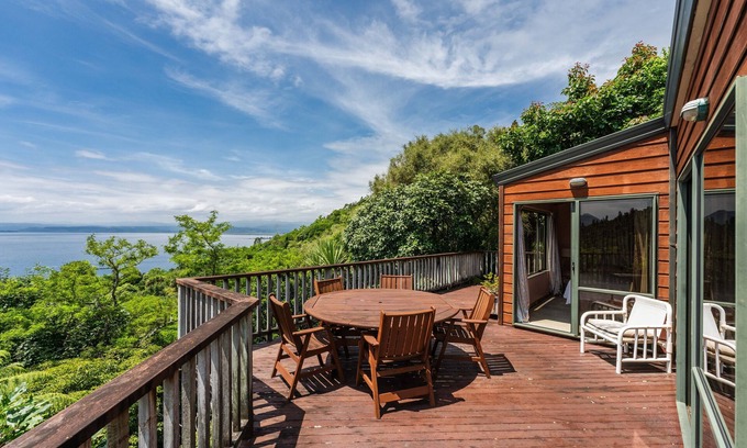 Pukawa Maison | Pukawa Paradise - Pukawa Holiday Home