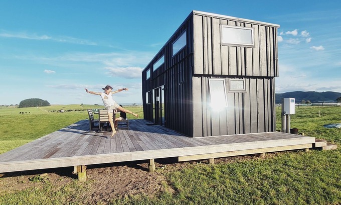 Pukehina Maison | Pukehina Beach, Coastal Tiny house farm stay