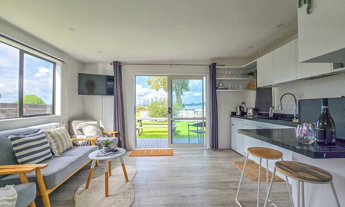 Pukehina Appartement | Pukehina Estuary Essence Studio