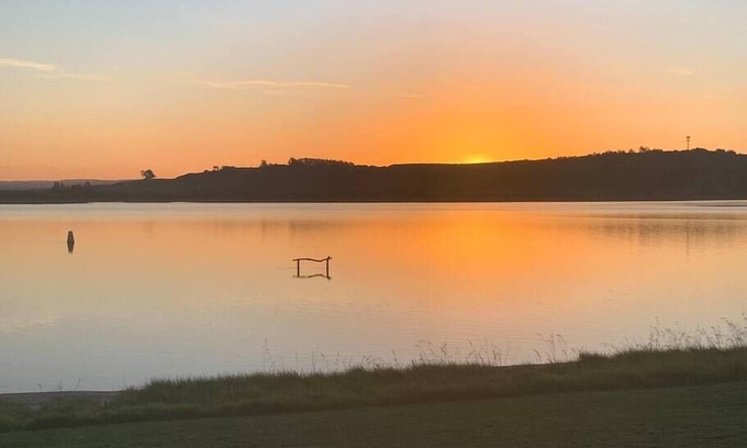 Pukehina Maison | Pukehina Estuary Sunset Views Holiday Home