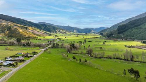 Linkwater Maison | Pukeko Cottage - Marlborough Sounds Retreat