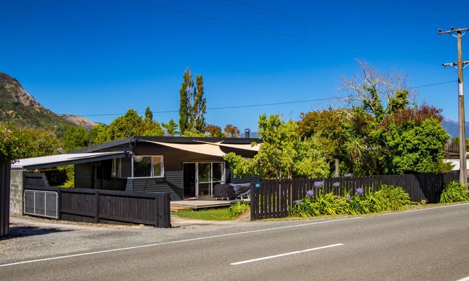Pohara Maison | Pukeko Cottage - Pohara Holiday Home