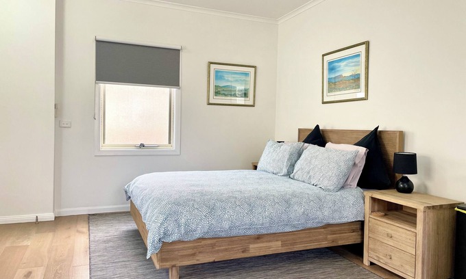 Kensington Appartement | Pumula Studio - Self-contained, close to CBD & Met