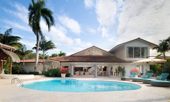 Punta Aguila Villa | Punta Aguila Spectacular 4 Bdr / 5 Bath - Free Golf Cart - Chef and Waiter