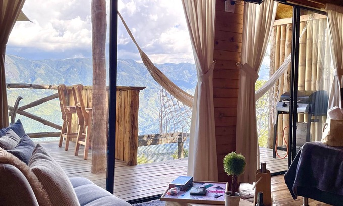 Santa Barbara Cabine | Punta del Indio cabin in the mountains of Colombia