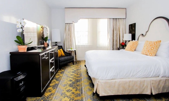 Kalorama Heights Hôtel | PURE Wellness Standard King, Allergy-Friendly, Fitness Center Access