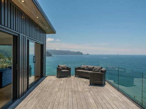 Tairua Maison | Purepure - Tairua Holiday Home