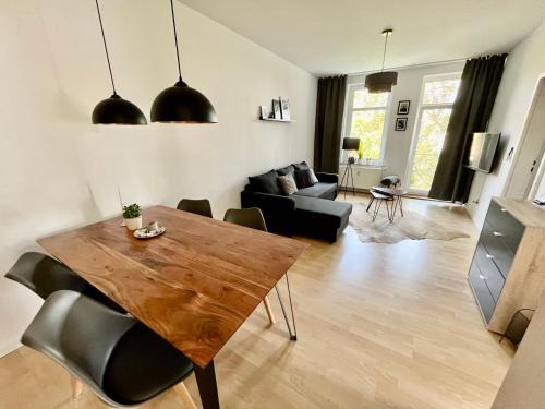 Eutritzsch Appartement | Purer Luxus mit 2 Schlafzimmern, Balkon und Privat-Parkplatz