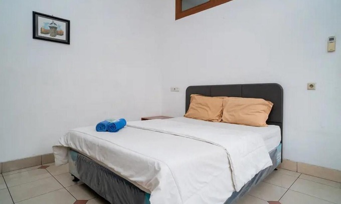 Ciputat Hôtel | Puri Saras Bintaro Syariah Mitra RedDoorz
