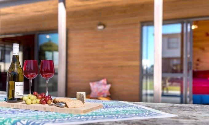 Mount Maunganui Maison | Puriri Beach Pad with direct beach access