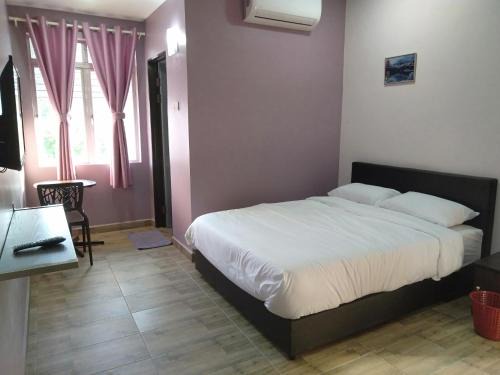 Teluk Panglima Garang Maison | Purple Dream Home