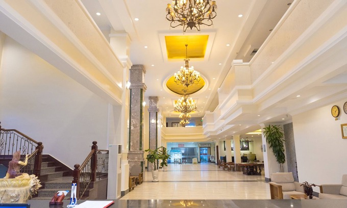 Sampov Meas Hôtel | Pursat Riverside Hotel and Spa