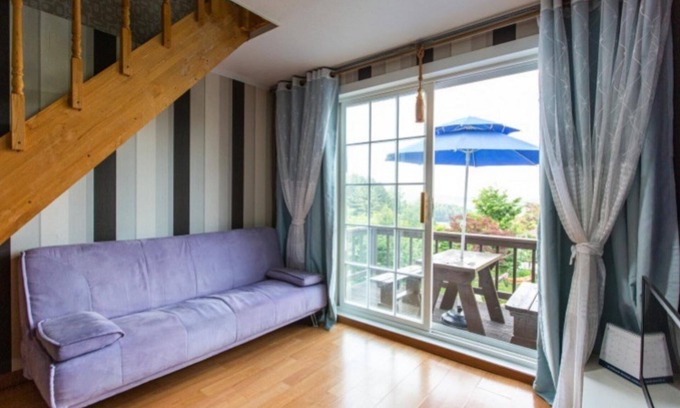 Bongpyeong Maison | Pyeongchang Healing Hasigae Dog Pension