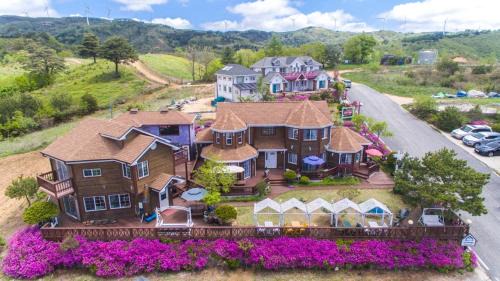 Daegwallyeong Maison | Pyeongchang Skyline Pension