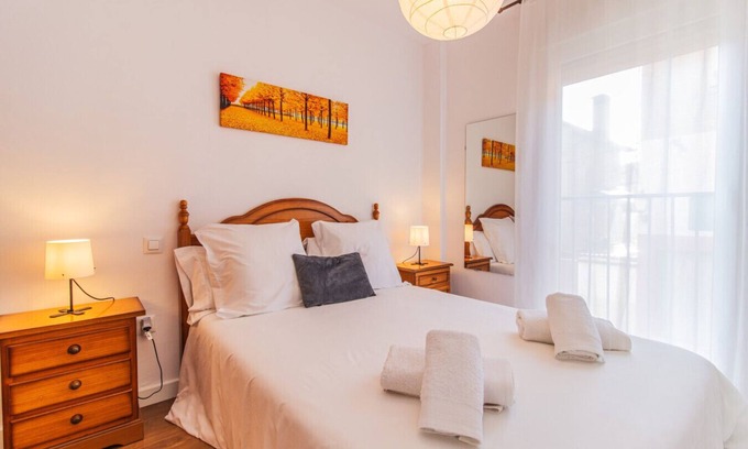 Abena Appartement | Pyrenees Escape with Terrace & BBQ