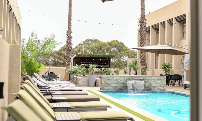 Evander Hôtel | Q's Evander Hotel and Apartment