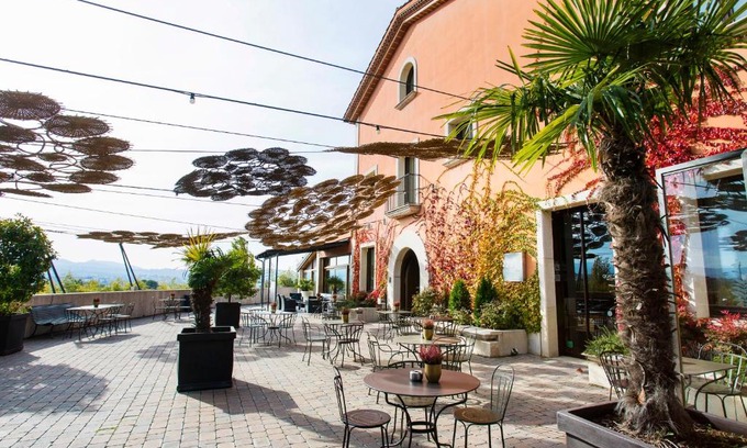 Sant Cugat del Valles Hôtel | Qgat Restaurant Events & Hotel