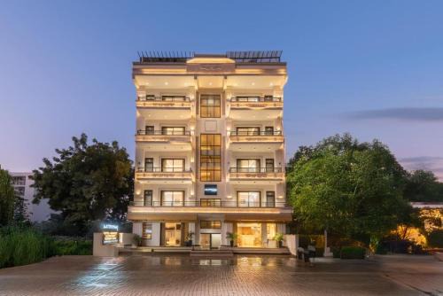 DLF Phase 5 Hôtel | Qotel Signature - Golf Course Road & Sector 53
