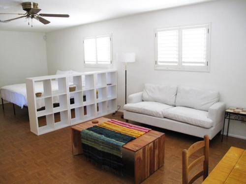 Dunbar Spring Appartement | Quail's Nest - Downtown Studio