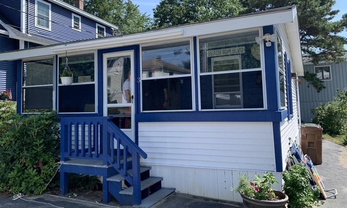 Southern Coast Cabine | Quaint 2-Bedroom Cottage
