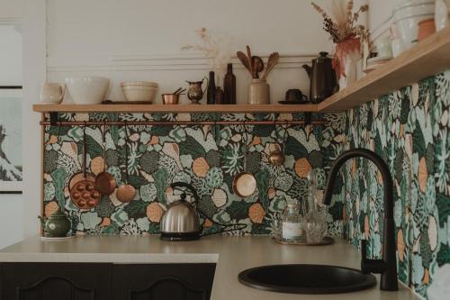 Bridport Maison | Quaint and intimate 1-bed seaside cottage