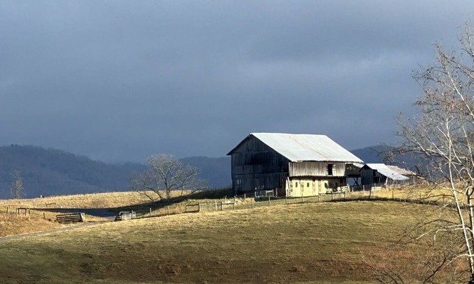 Dublin Maison | Pittoresque Gîte, Vue sur la montagne, VT / Radford / VA Familles Haven!