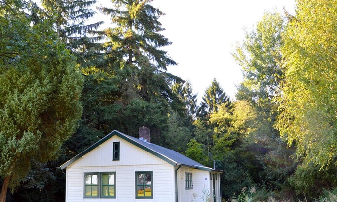 Maarheeze Maison | Quaint Holiday Home in Maarheeze with Terrace