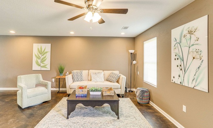 Pocahontas Maison | Quaint Pocahontas Townhome, Central Location!