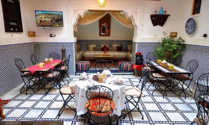 Quettanine Maison | Quaint riad with AC in charming Fes