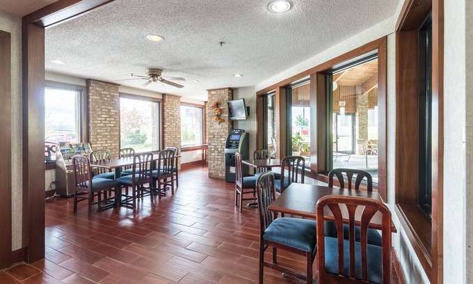 Mineralwells Hôtel | Quality Express Inn & Suites