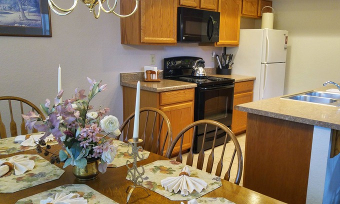 Pinetop Villa | Quality Hill Resort Villa, détendez-vous dans les grands pins