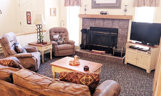Pinetop Villa | Quality Hill Resort Villa, ville maison de luxe niché parmi les grands pins