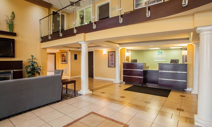 St. Charles Hôtel | Quality Inn and Suites St Charles - West Chicago