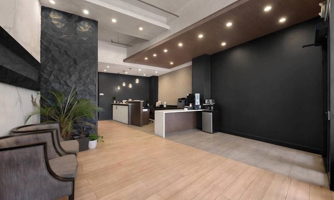 Midtown Village Hôtel | Quality Inn Center City