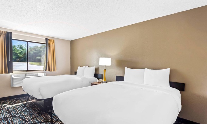 Howe Hôtel | Super 8 by Wyndham Howe