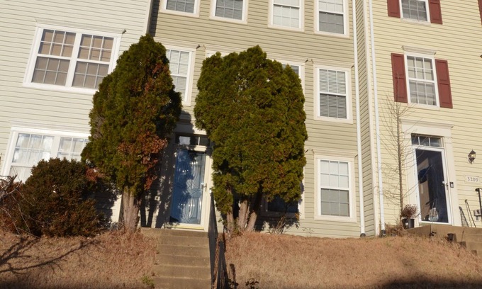 Dumfries Maison | Quantico Nest - 10 Minutes Away