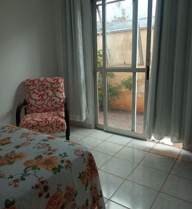 Jau Maison | Quarto Privado com Banheiro Compartilhado