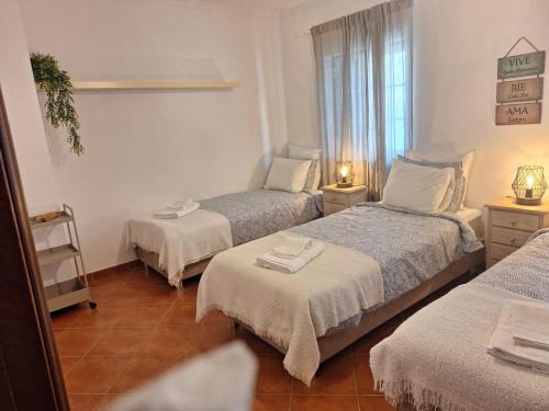 Almograve Maison | Quarto Triplo com Terraço e Casa de Banho Partilhada - Nature House Almograve - Fishermen's Trail