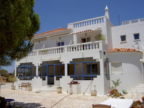 Vila Real Santo Antonio Hôtel | Quartos Com Boas Vistas
