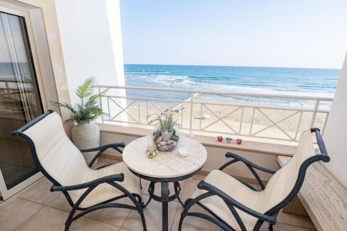 Larnaca Appartement | Quattro Beachfront Sea View Ap 4